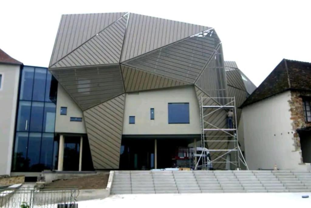 Le Central A - Tout Equipe - Centre-Ville Gare Montluçon Exterior foto